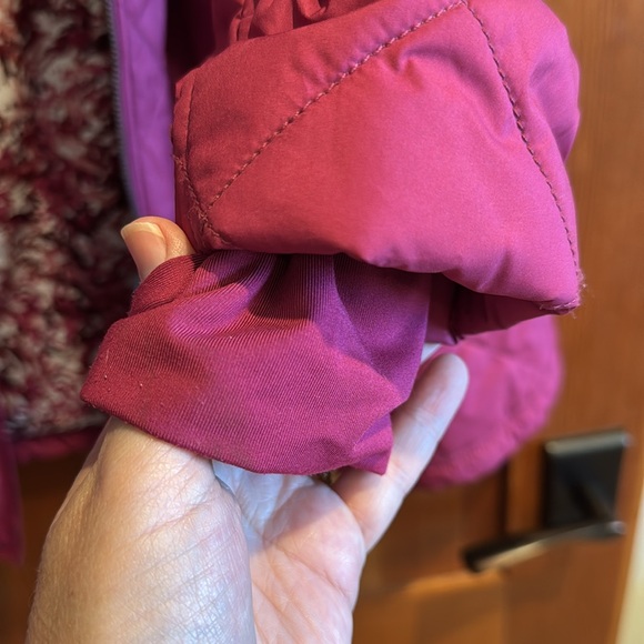 Title Nine Women's Berry Quilted Jacket Size M, EUC - Picture 7 of 9